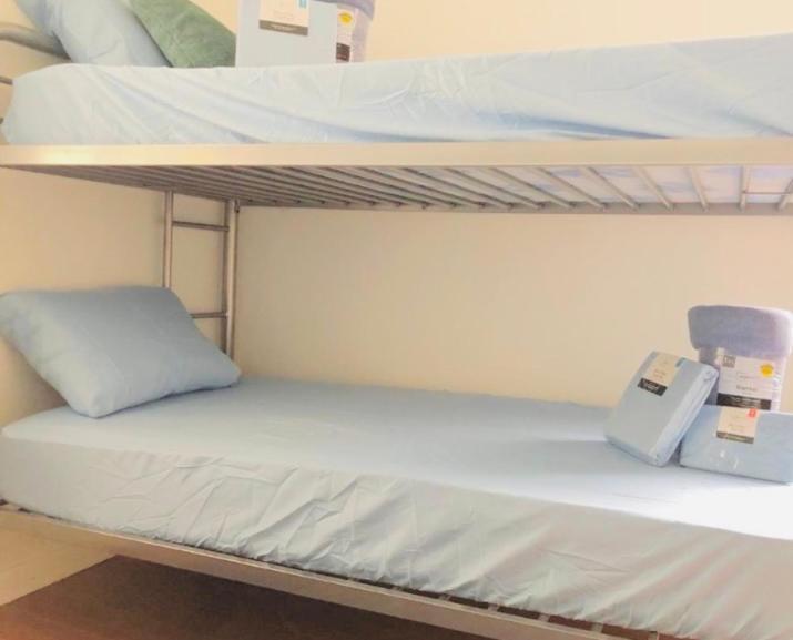 Men Only Dorms -3 Miles To The Beach Lighthouse Point المظهر الخارجي الصورة